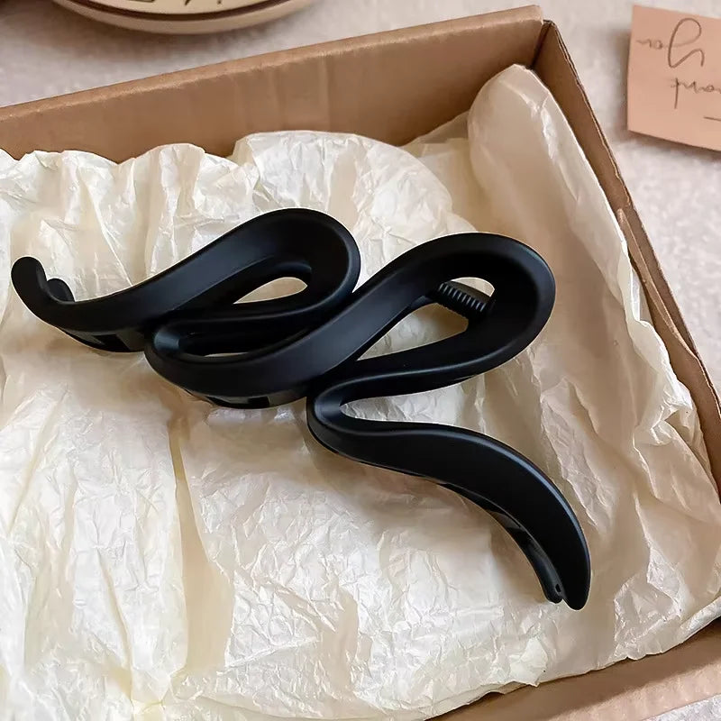 Korean Acrylic Wave Hair Claw