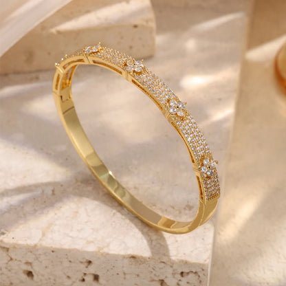 Shiny CZ Flower Open Bracelet