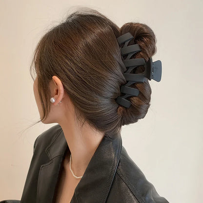 Korean Acrylic Wave Hair Claw