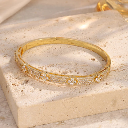 Shiny CZ Flower Open Bracelet