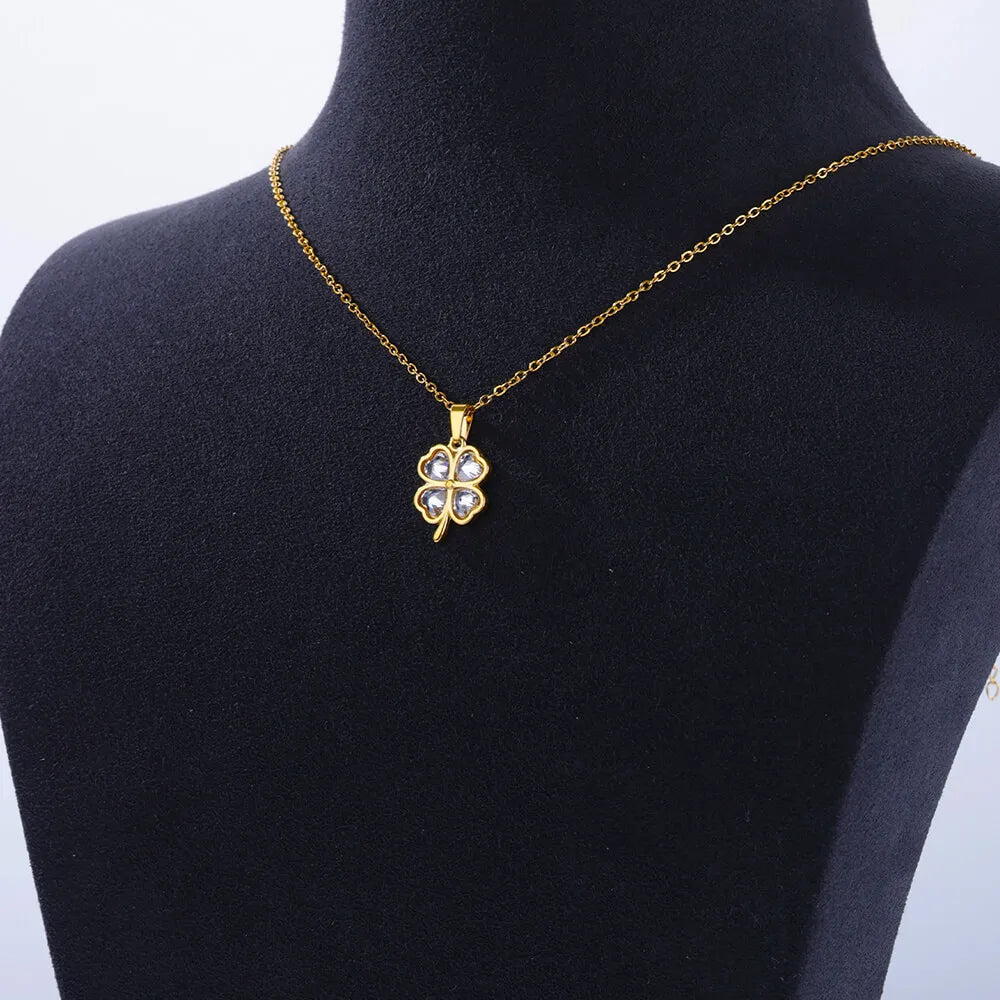 Green Clover Pendant Necklace