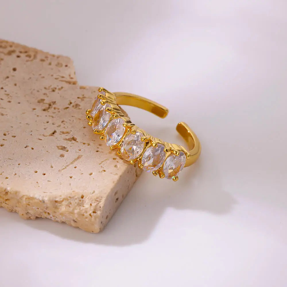 Geometric Heart Zircon Ring