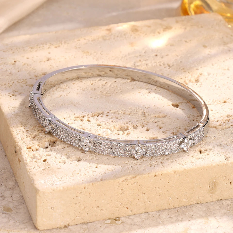 Shiny CZ Flower Open Bracelet