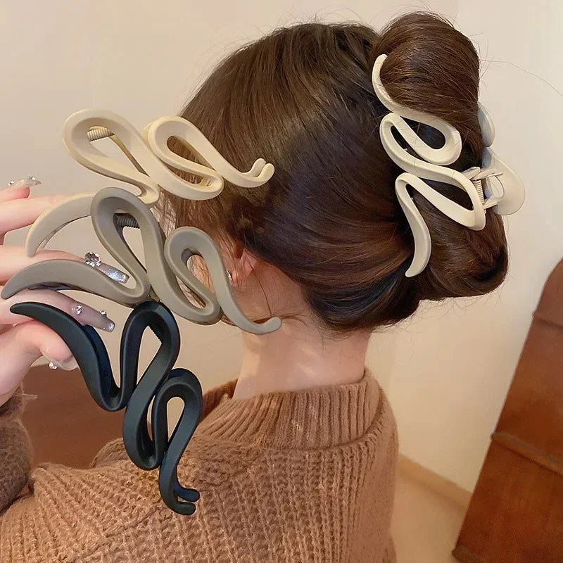 Korean Acrylic Wave Hair Claw