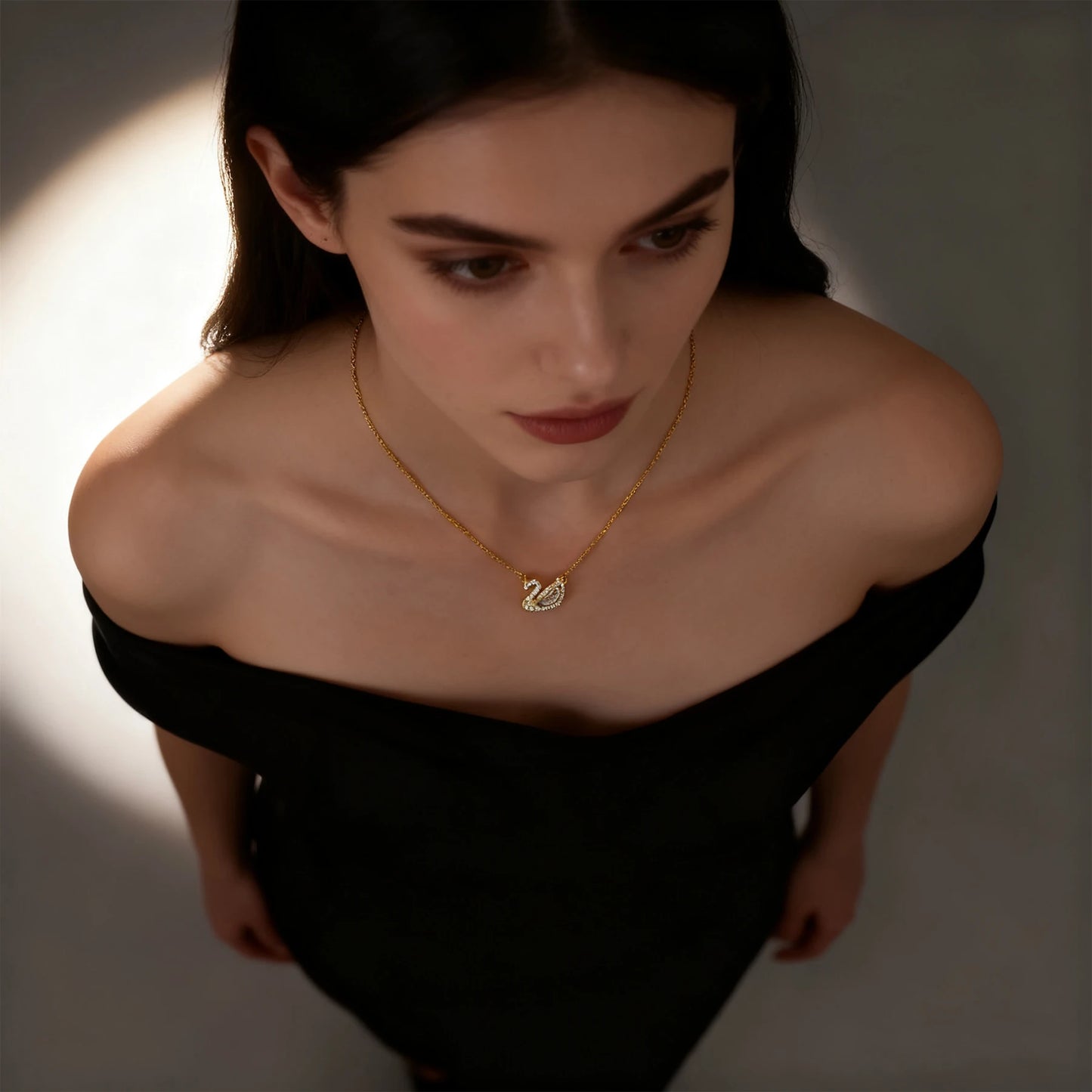 Luxury Swan Pendant Necklace