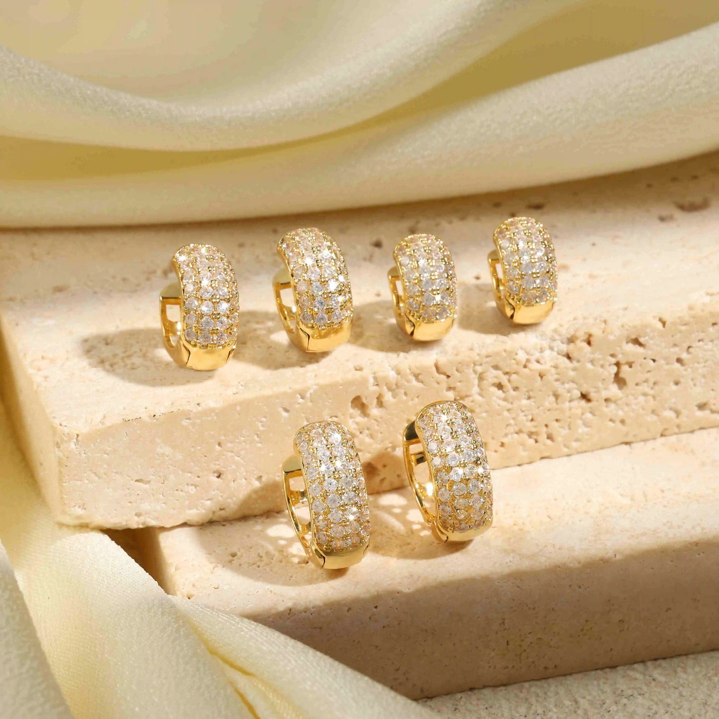 Love Round Zircon Earrings