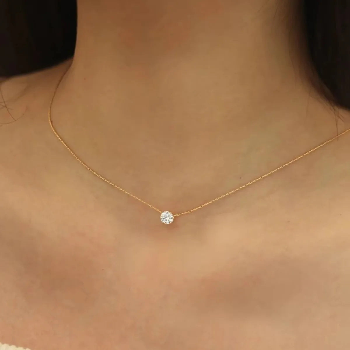 Minimal Gold Inlaid Clavicle Necklace