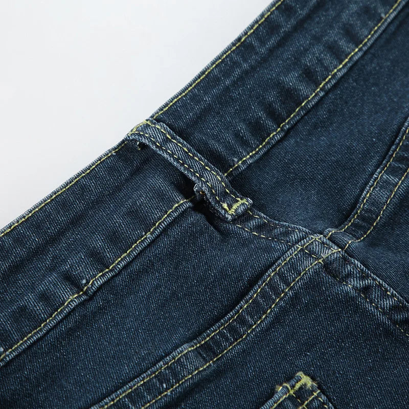 Retro Floral Embroidered Jeans